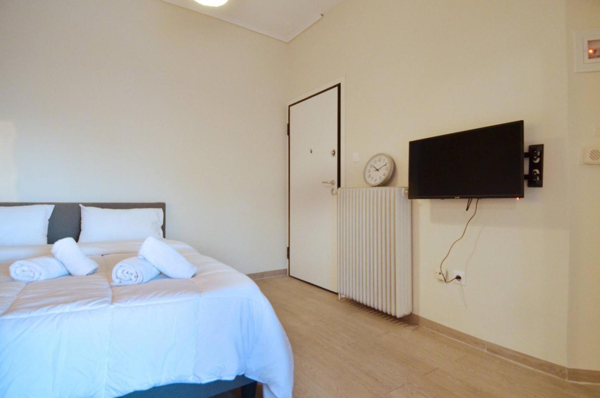 A Minimal Retire At Kypseli With An Amazing View Apartment Athens Ngoại thất bức ảnh