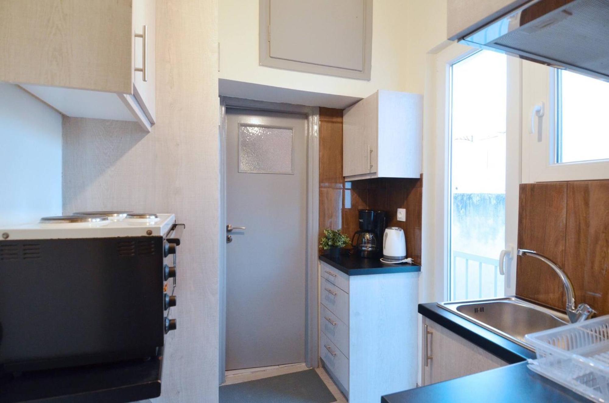 A Minimal Retire At Kypseli With An Amazing View Apartment Athens Ngoại thất bức ảnh